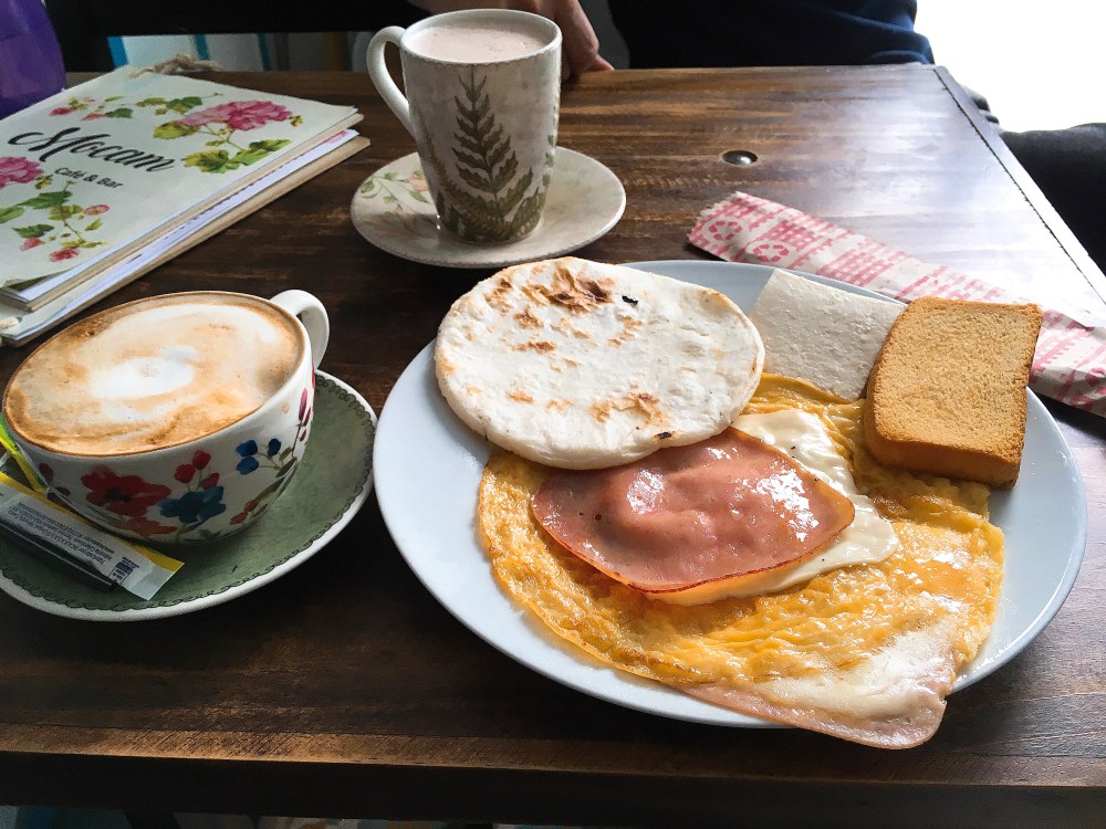 the fidgety foodie_14 food rules of Colombia